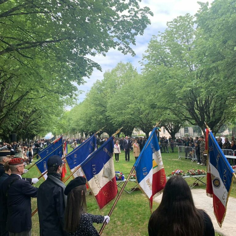 8 MAI